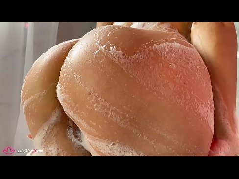 ❤️ Brunette Masturbates Pus karo Vibrator kanggo Intens Orgasme ing Shower ❤ Seks kualitas ing kita