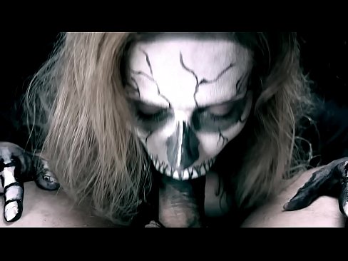 ❤️ Demon girl ngisep pitik jago karo dheweke ireng tutuk lan ngulu cum. ❤ Seks kualitas ing kita
